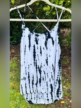 Wehi Strappy Tank Top, Size Small, EUC